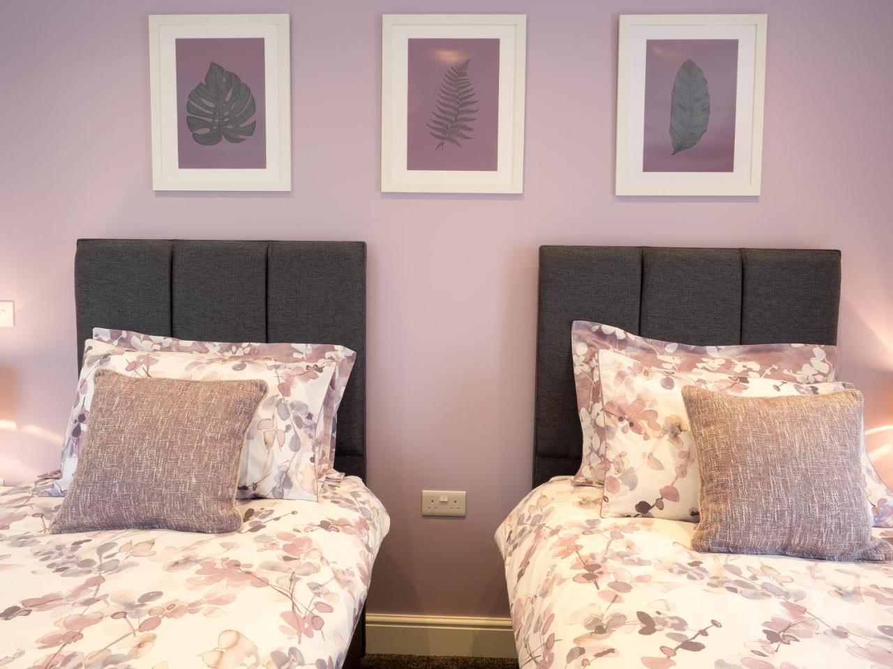 Hotel Teifi Netpool Pembroke Exteriér fotografie